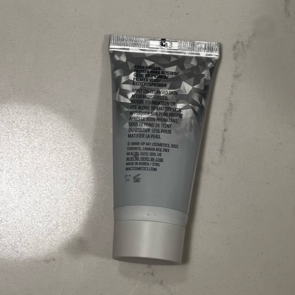 Mac FROSTED BLUR FACE PRIMER BASE VISAGE - Picture 2 of 4